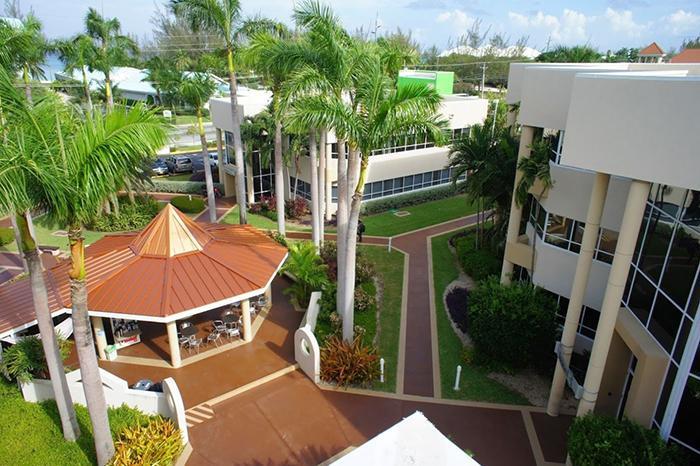 St. Matthew’s University (Grand Cayman, Cayman Islands)
